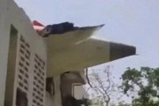 昌都印度一波音787客机坠毁机上242人、地面5名学生遇难！我驻印度使馆：机上无中国籍乘客